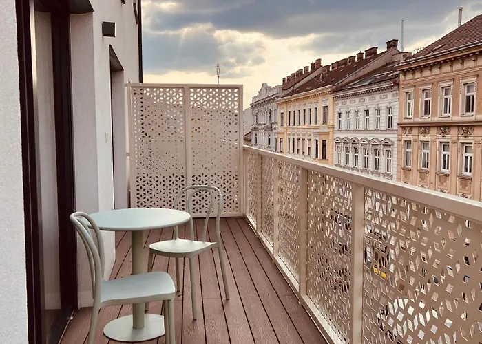 Apartman Stadtwohnung Mit Balkon *